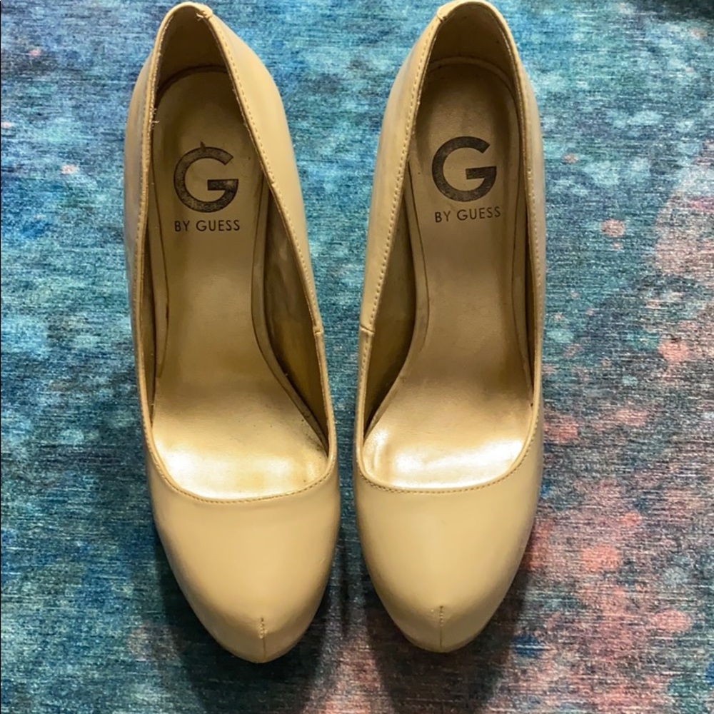 Nude Guess Pumps